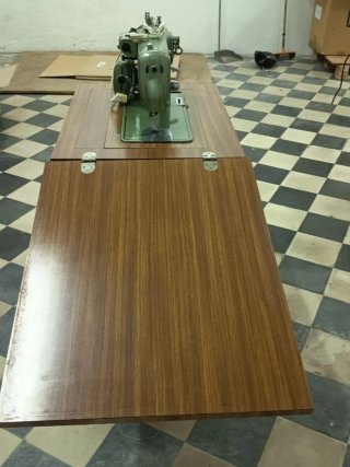 Máquina de coser Refrey 427