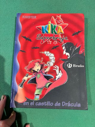 Pack de dos libros de Kika superbruja