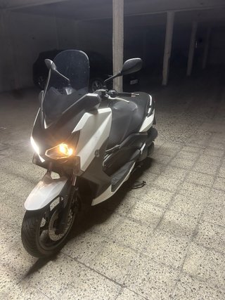 Yamaha XMAX 250 - Año 2016