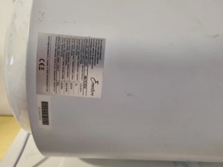 Calentador Eléctrico Emelson. Com WiFi