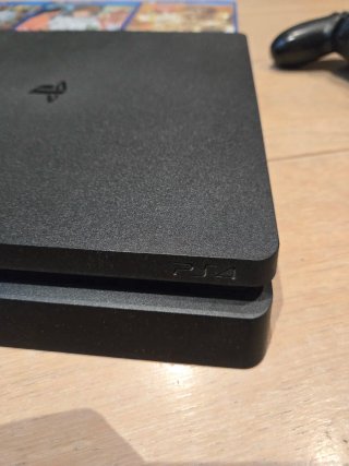 Consola PS4 Slim 500GB + 3 Juegos + 3 Mandos