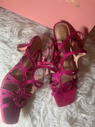 Sandalias tacón Alma en Pena rosas