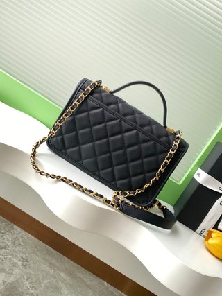 Bolso Chanel Top Handle Flap Negro Dorado