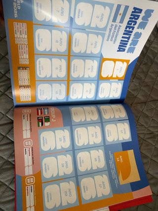 1 caja 50 cromos + álbum mundial 2026+6 pegatinas