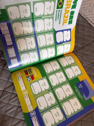 1 caja 50 cromos + álbum mundial 2026+6 pegatinas