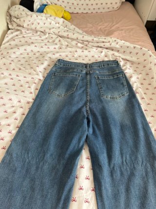 Pantalones vaqueros con estampado