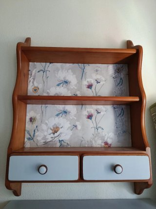 Estantería de madera