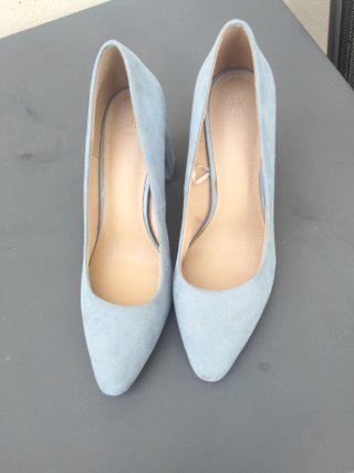 Zapatos de tacón azul celeste ante