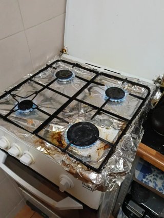 Cocina de butano 50x50 4 fuegos y horno butano
