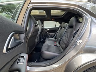 Mercedes-Benz GLA AMG Line NACIONAL