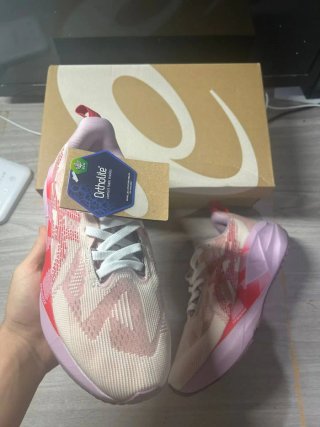 Asics Novablast 5 Rosa/Rojo Talla 40