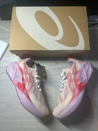 Asics Novablast 5 Rosa/Rojo Talla 40