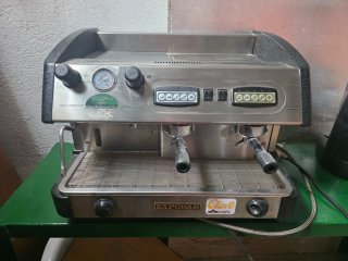 Cafetera Profesional Expobar Elegance + tazas.