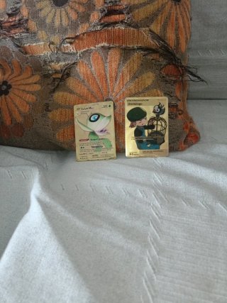 Cartas Pokémon Coleccionables Doradas
