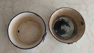 Set di 2 antichi bacini in porcellana smaltata