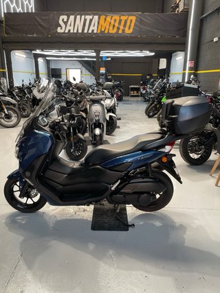 Yamaha N-Max Azul