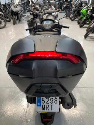 Yamaha N-Max Azul