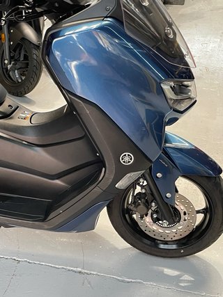 Yamaha N-Max Azul