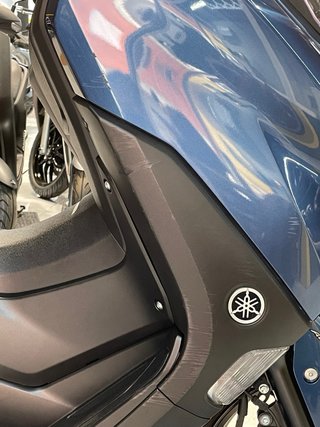 Yamaha N-Max Azul