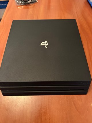 PS4 Pro Fortnite Edizione 1TB Nera