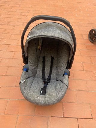 Silla de coche bebé gris