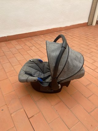 Silla de coche bebé gris