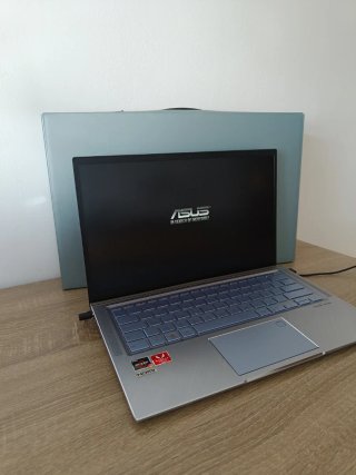 ASUS ZenBook UX431DA Ryzen 7 16 GB RAM 512 GB SSD