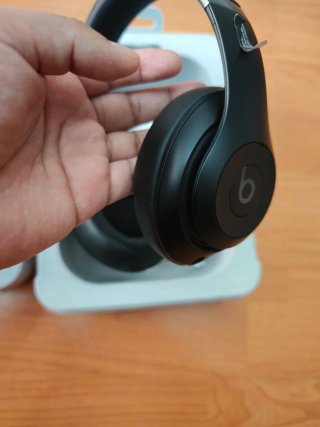Beats Studio Pro - Estuche Negro