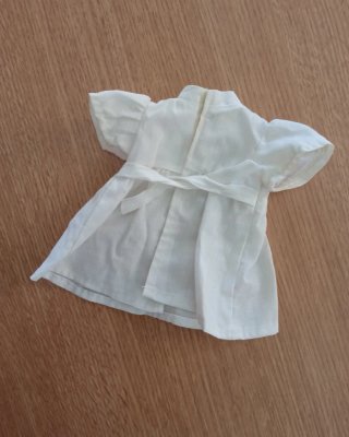 Vestido original de muñeca antigua marca BéBé