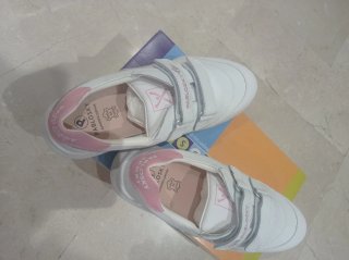 Zapatillas Pablosky Blancas y Rosas Velcro