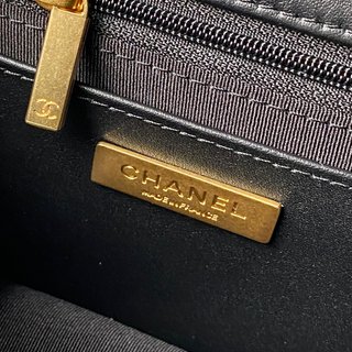 Bolso Chanel Negro Asa Superior Dorado