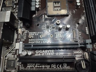 Placa Base Gigabyte B150M-D3H (Averiada)