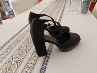 Sandalias de tacón negras