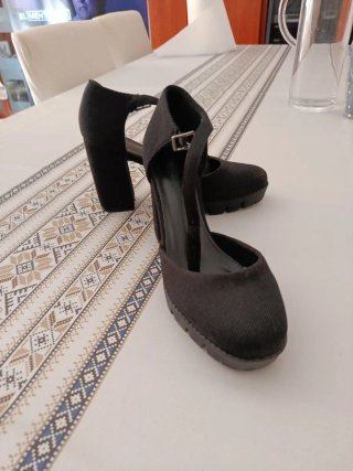 Sandalias de tacón negras