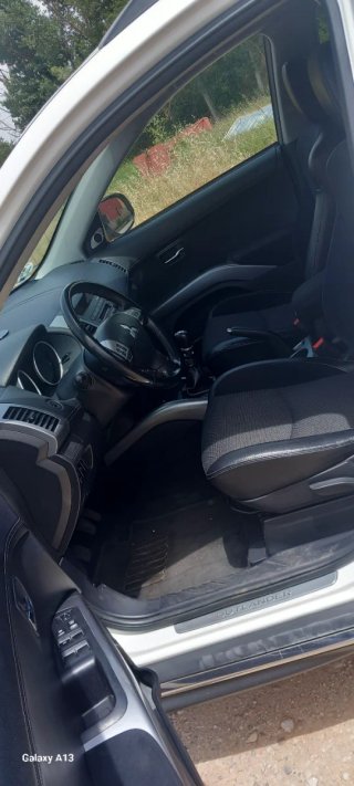 Mitsubishi Outlander 2010
