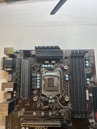 Placa Base MSI y procesador Intel Core i7