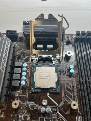 Placa Base MSI y procesador Intel Core i7