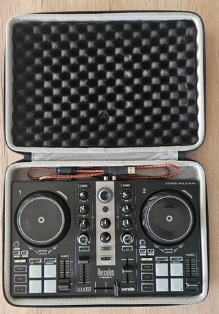 Hercules DJControl Inpulse 200 MK2 + Funda