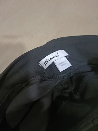 Falda mini negra fruncida