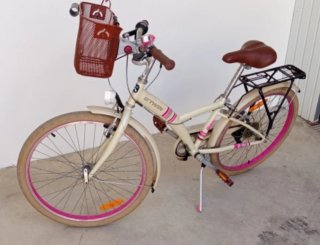 Bicicleta B'TWIN niña con cesta y portabultos