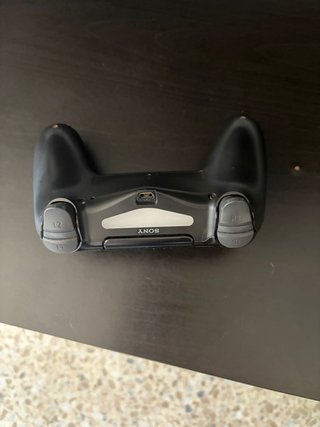 PS4 Slim Negra + Mando