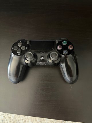 PS4 Slim Negra + Mando