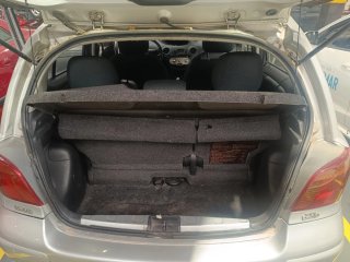Toyota Yaris 2005