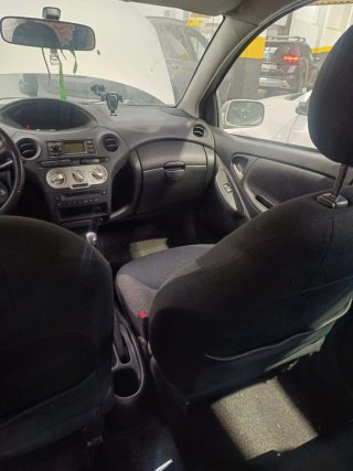 Toyota Yaris 2005
