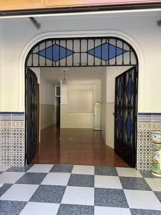Puerta Hierro Macizo y Cristales
