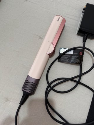 Piastra per capelli Dyson Airstrait rosa