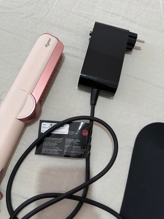 Piastra per capelli Dyson Airstrait rosa