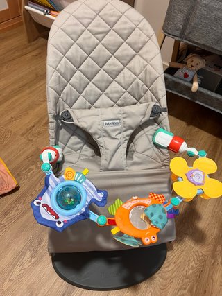Hamaca Babybjorn con arco de juegos
