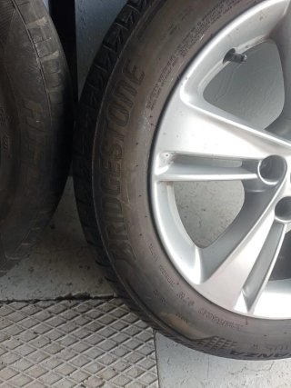 Pneus Bridgestone 225/55R17