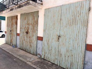 Puertas de garaje o nave para coches